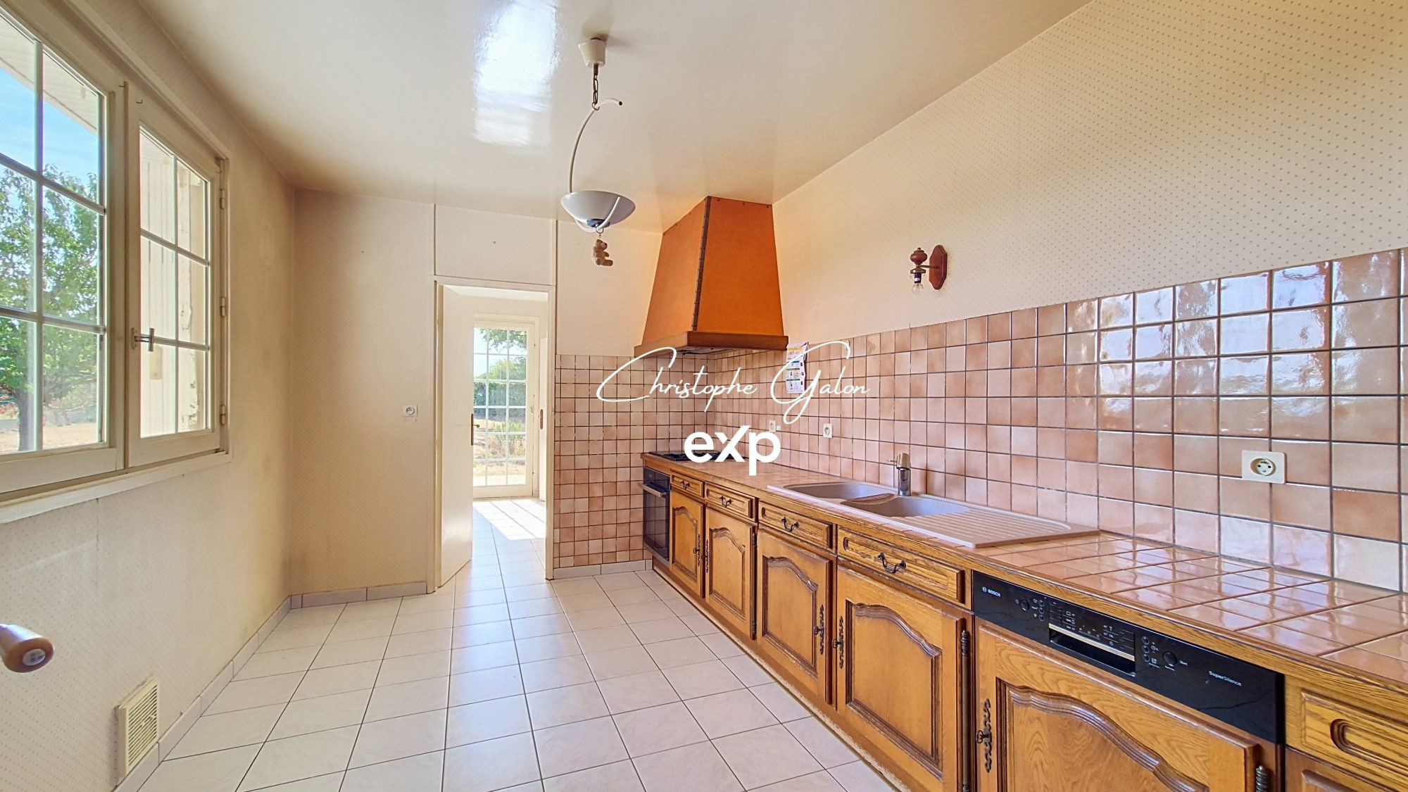 3-Bedroom House, 150 m² 5