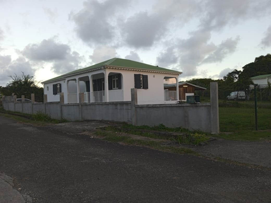 Maison dans Anse-Bertrand