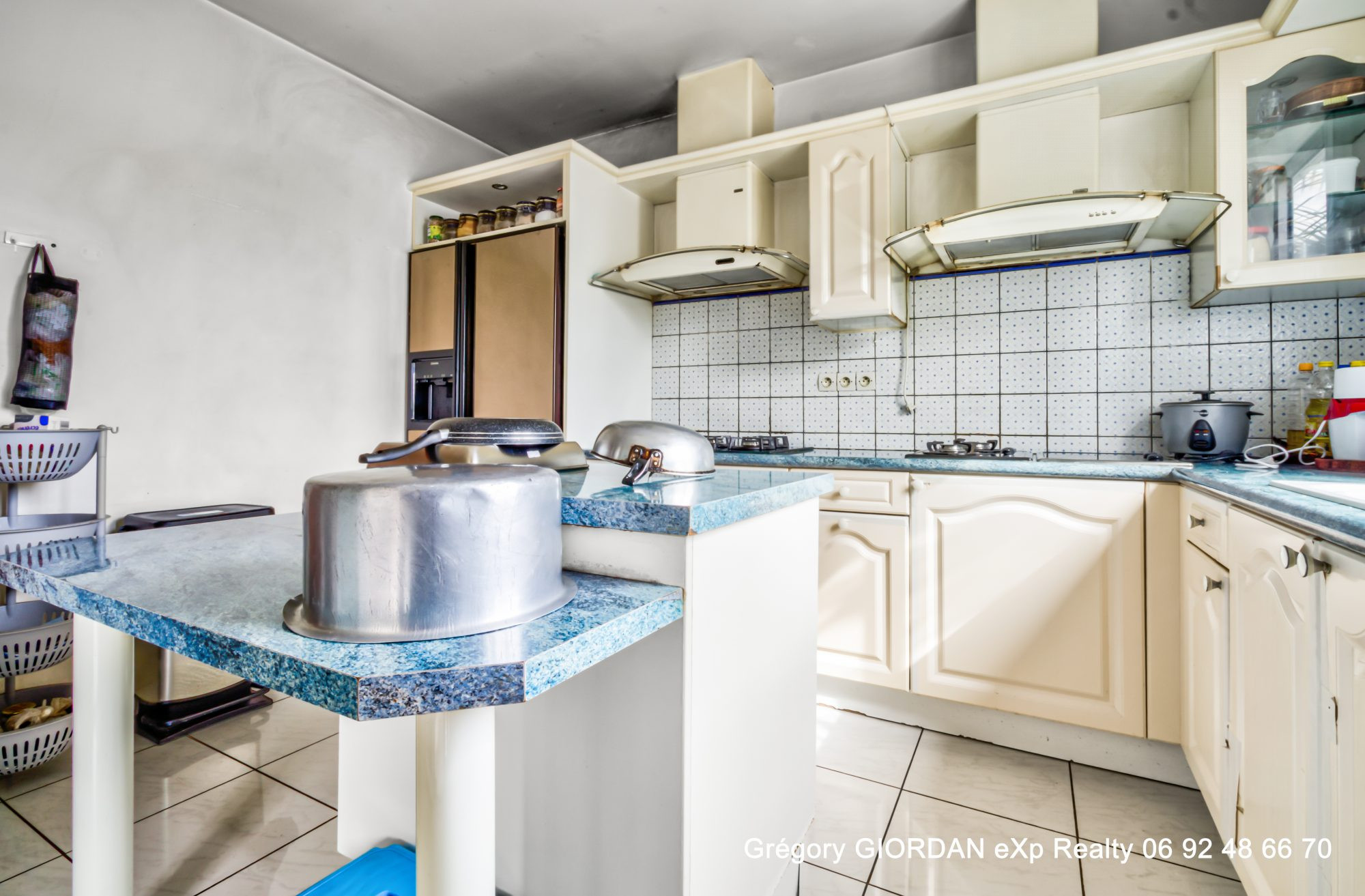7-Room House with Swimming Pool Paradise Line 5