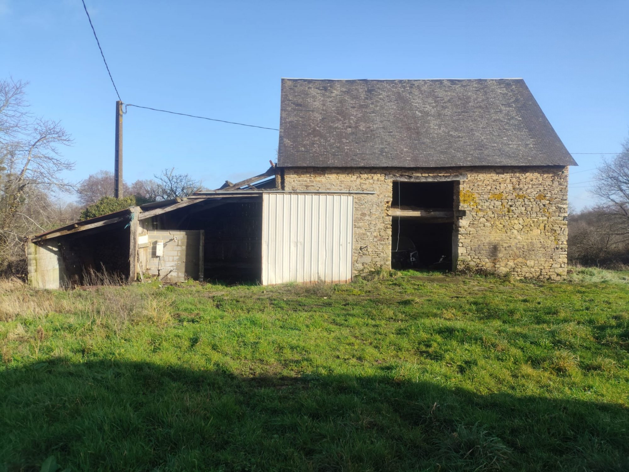 Maison 8 pièces 290 m² · à Saint-Brice-de-Landelles · 290 m² · 74 000 €