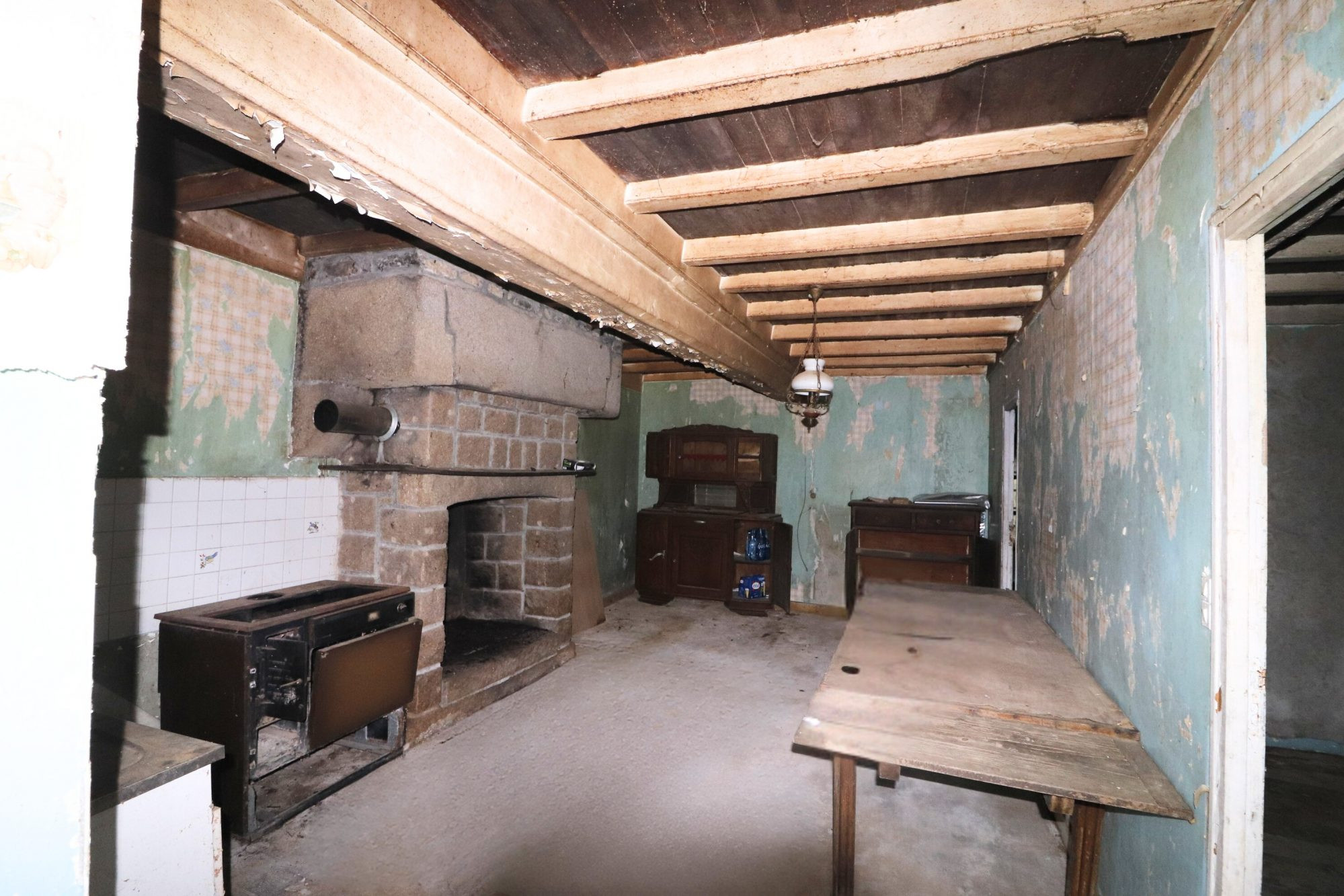 Sets of houses + outbuildings + land 5