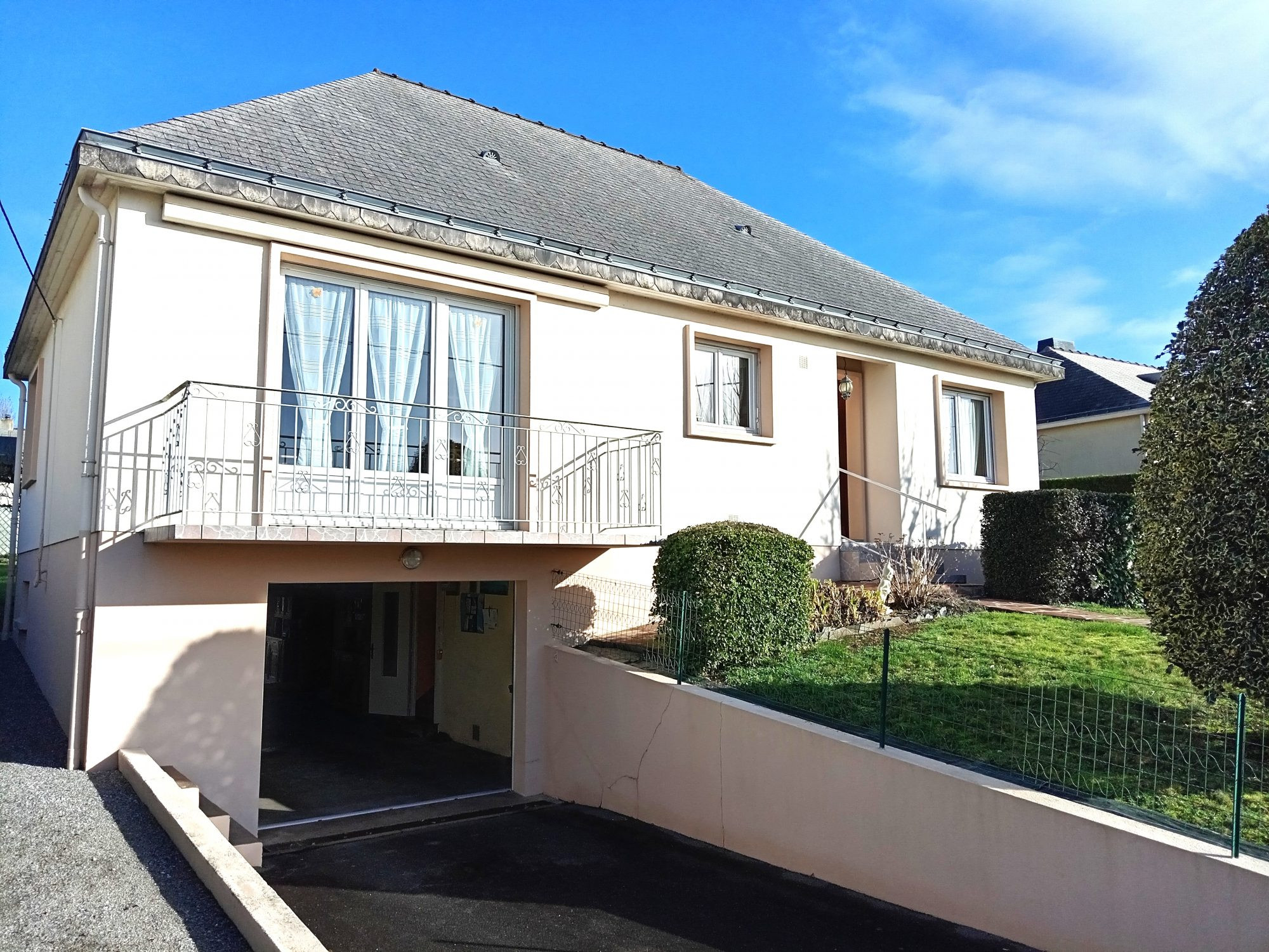 MAISON A VENDRE MESANGER - 92 m2 et 5 pièces