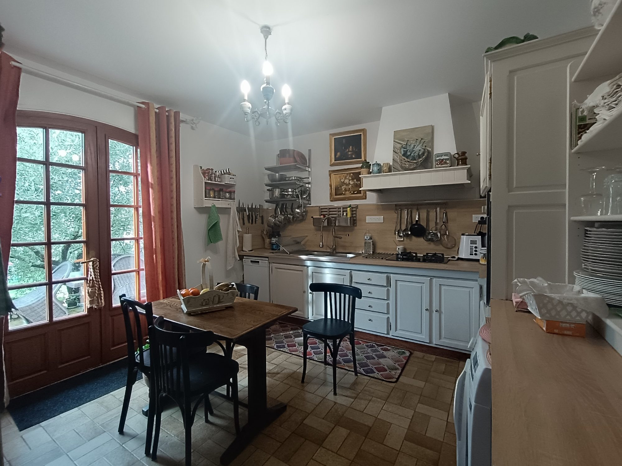 COUTRAS (33230) – BRIGHT HOUSE 140 M² ON 1480 M² OF LAND – PEACE, COMFORT & CONVENIENCE! 4