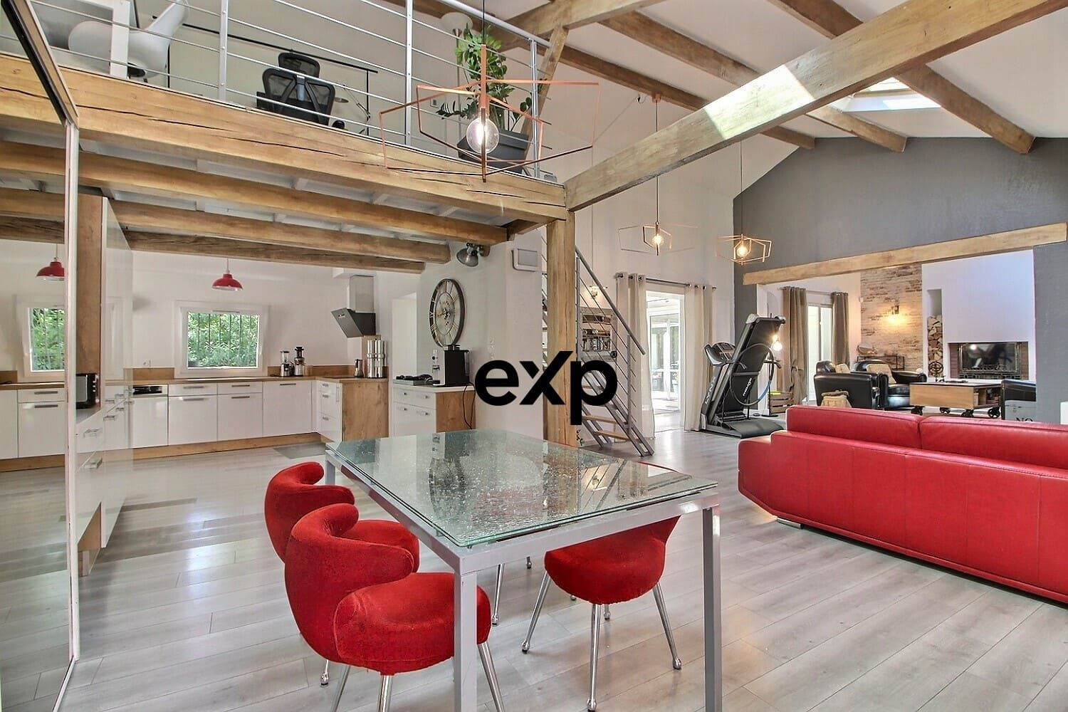 Single-Story House of 210 m² 4