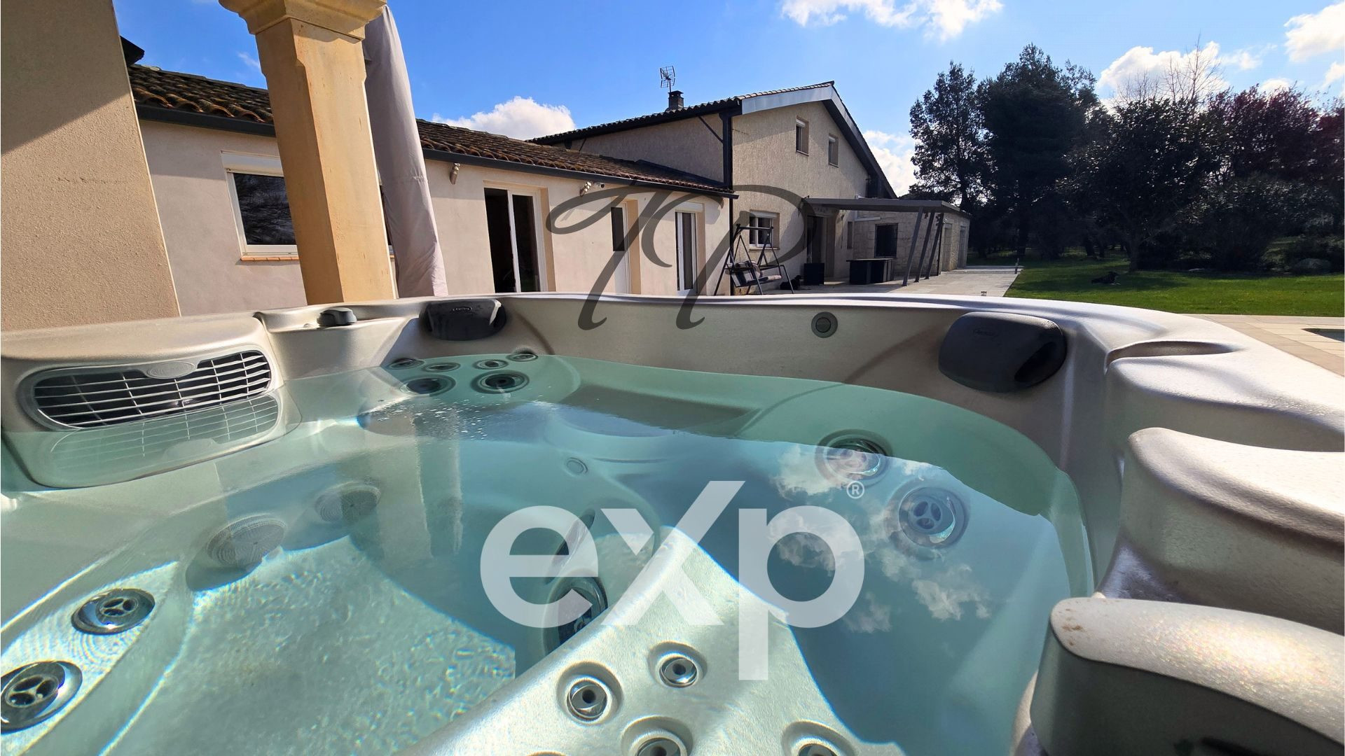 ESTATE WITH 2 RESIDENCES ON 5 HECTARES OF LAND 4