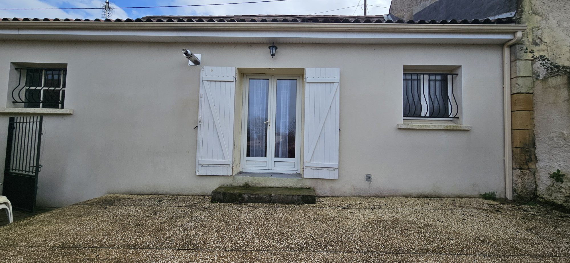 Maison 4 pièces 77 m² · à Saint-Laurent-des-Vignes · 77 m² · 125 000 €