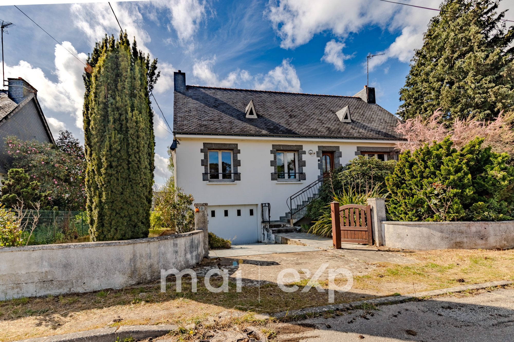 Maison traditionnelle - A rénover