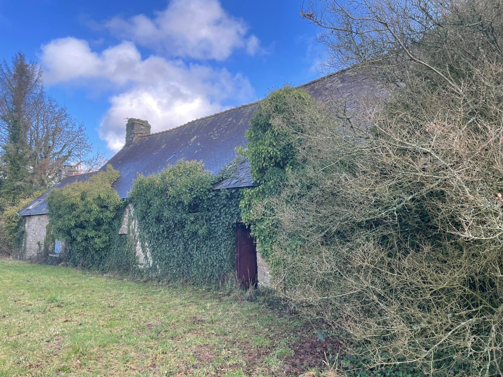 Stone house to renovate 4