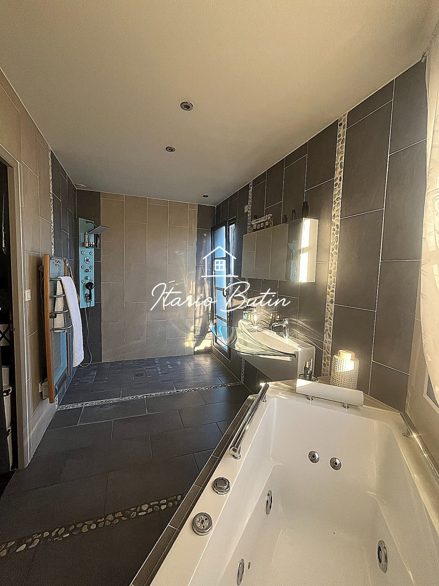 Maison 10 pièces 230 m² · à Agde · 230 m² · 795 000 €