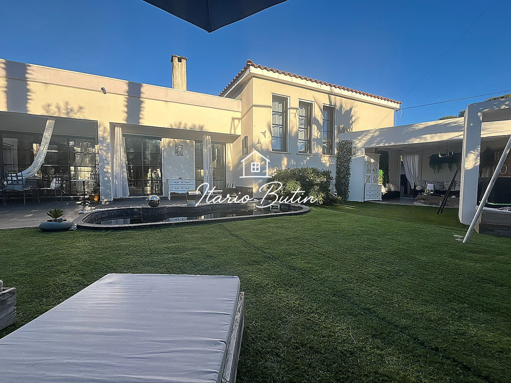 Maison à vendre à Agde, 230 m²