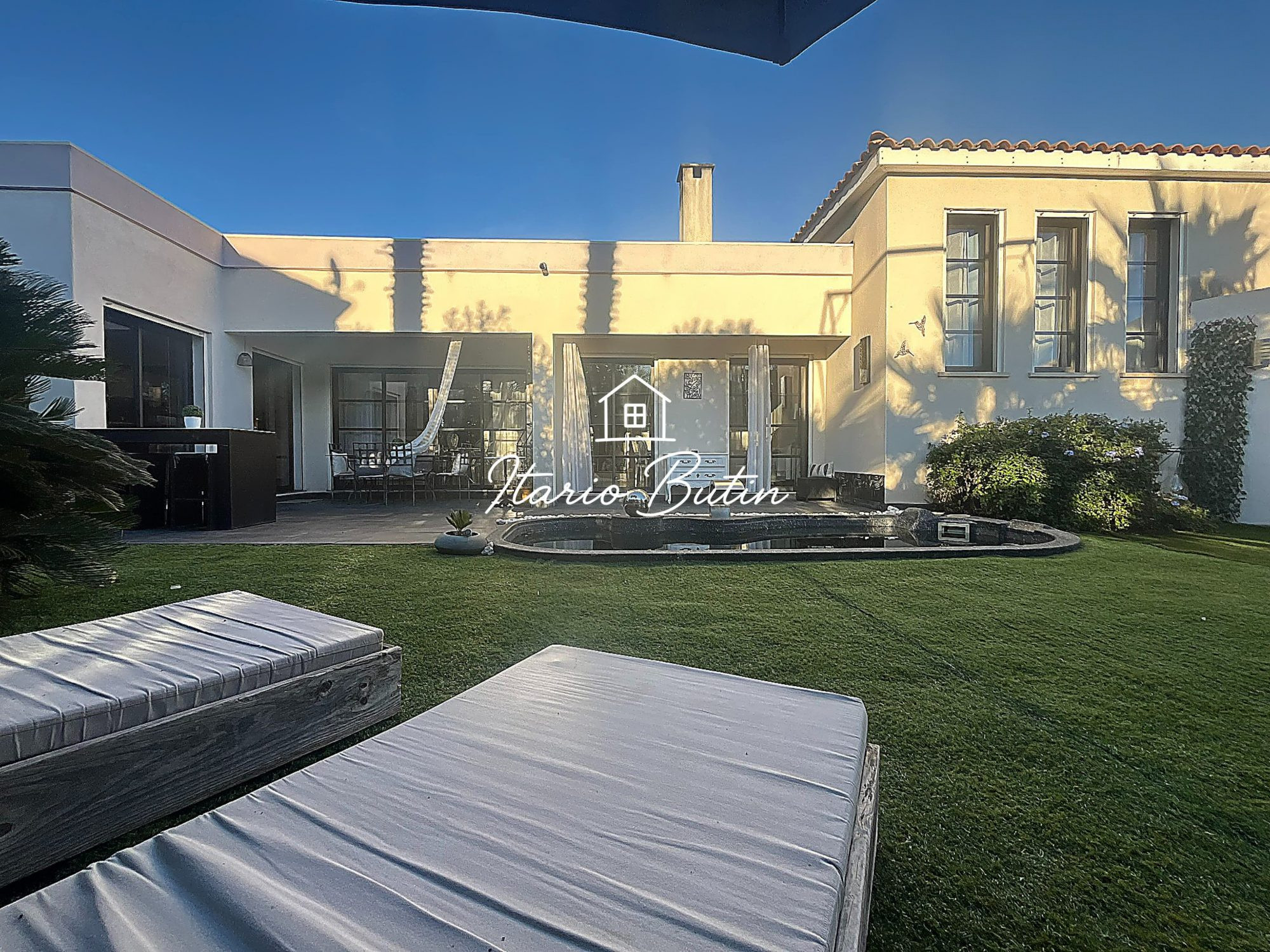 Maison à vendre à Agde, 230 m²