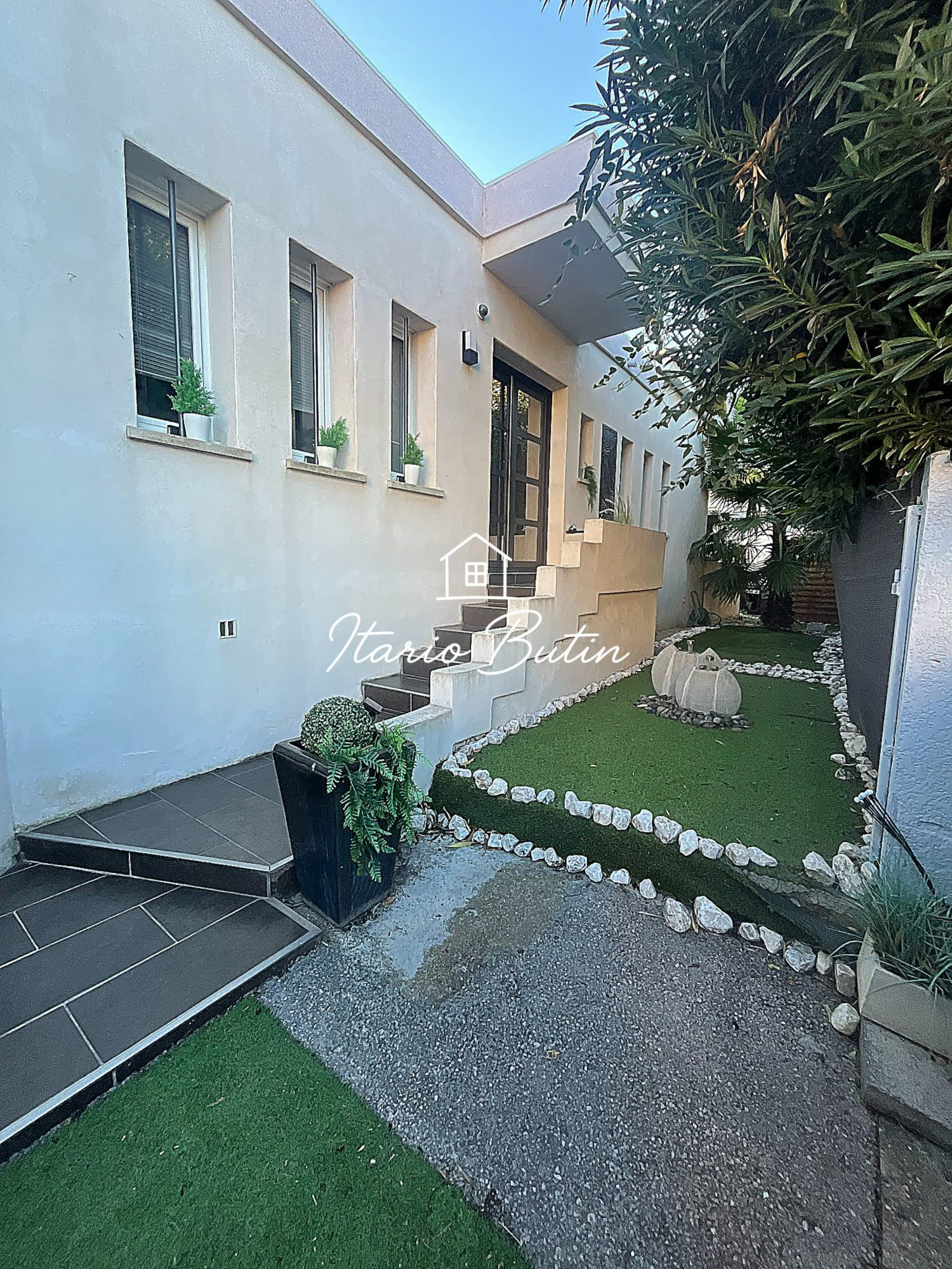 Exceptional Property Agde 795 000 5