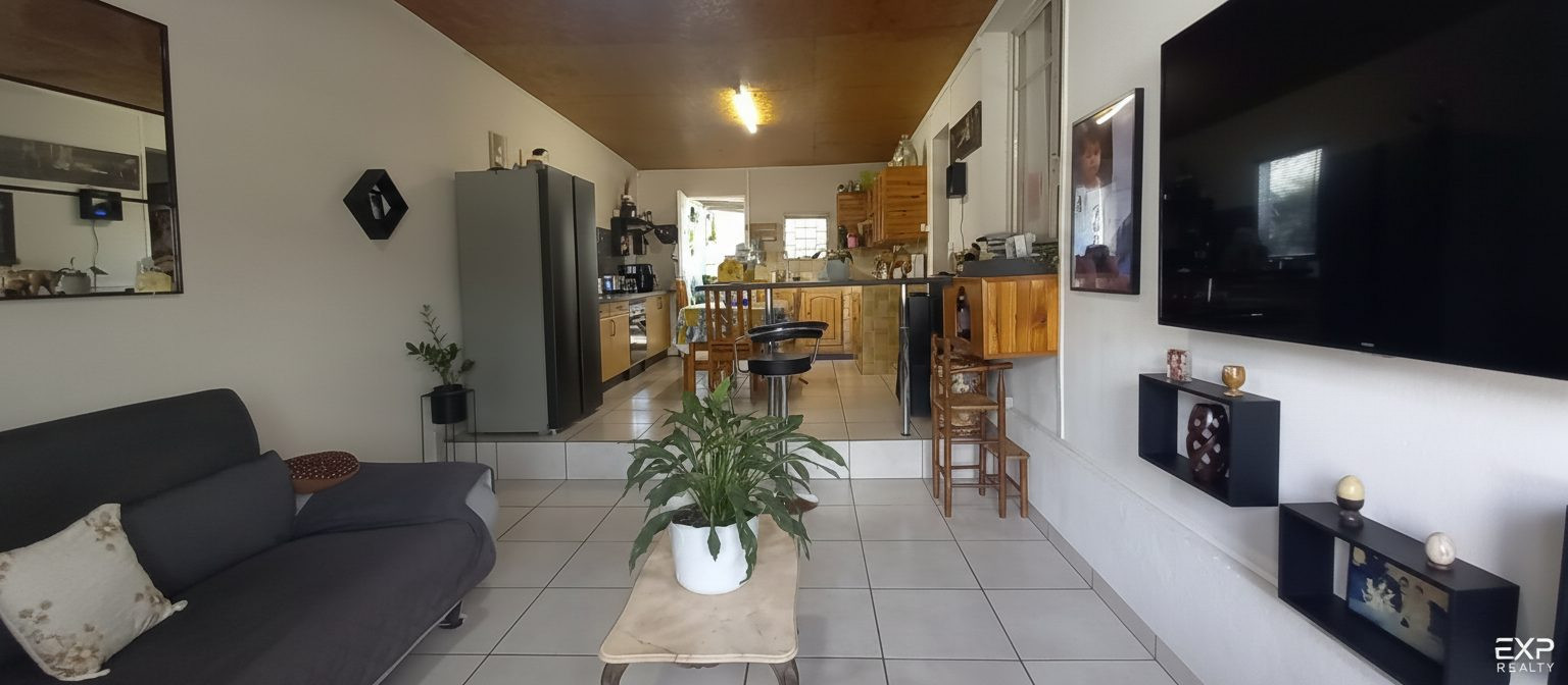 À VENDRE - Ensemble immobilier rentable – Maison F4 + T2 + local commercial – 400 000 € – Sainte-Marie La Grande Montée