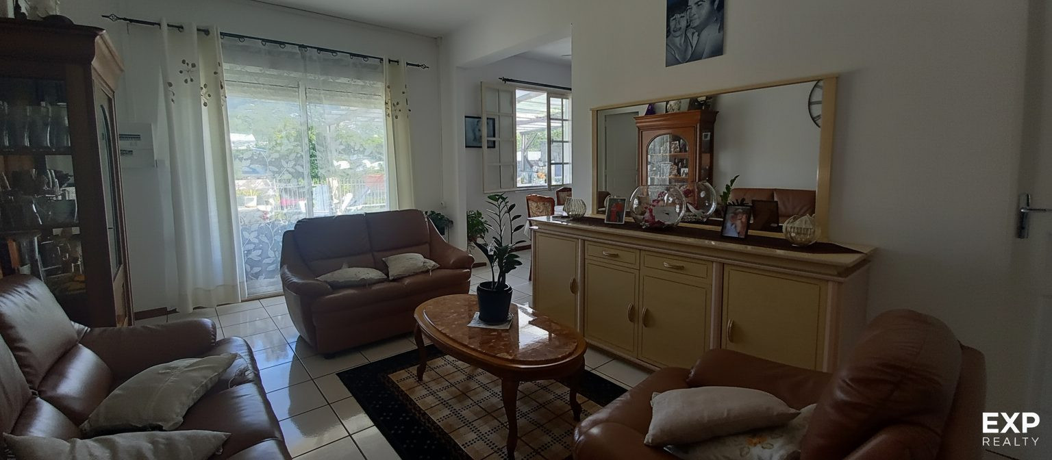 À VENDRE - Ensemble immobilier rentable – Maison F4 + T2 + local commercial – 400 000 € – Sainte-Marie La Grande Montée