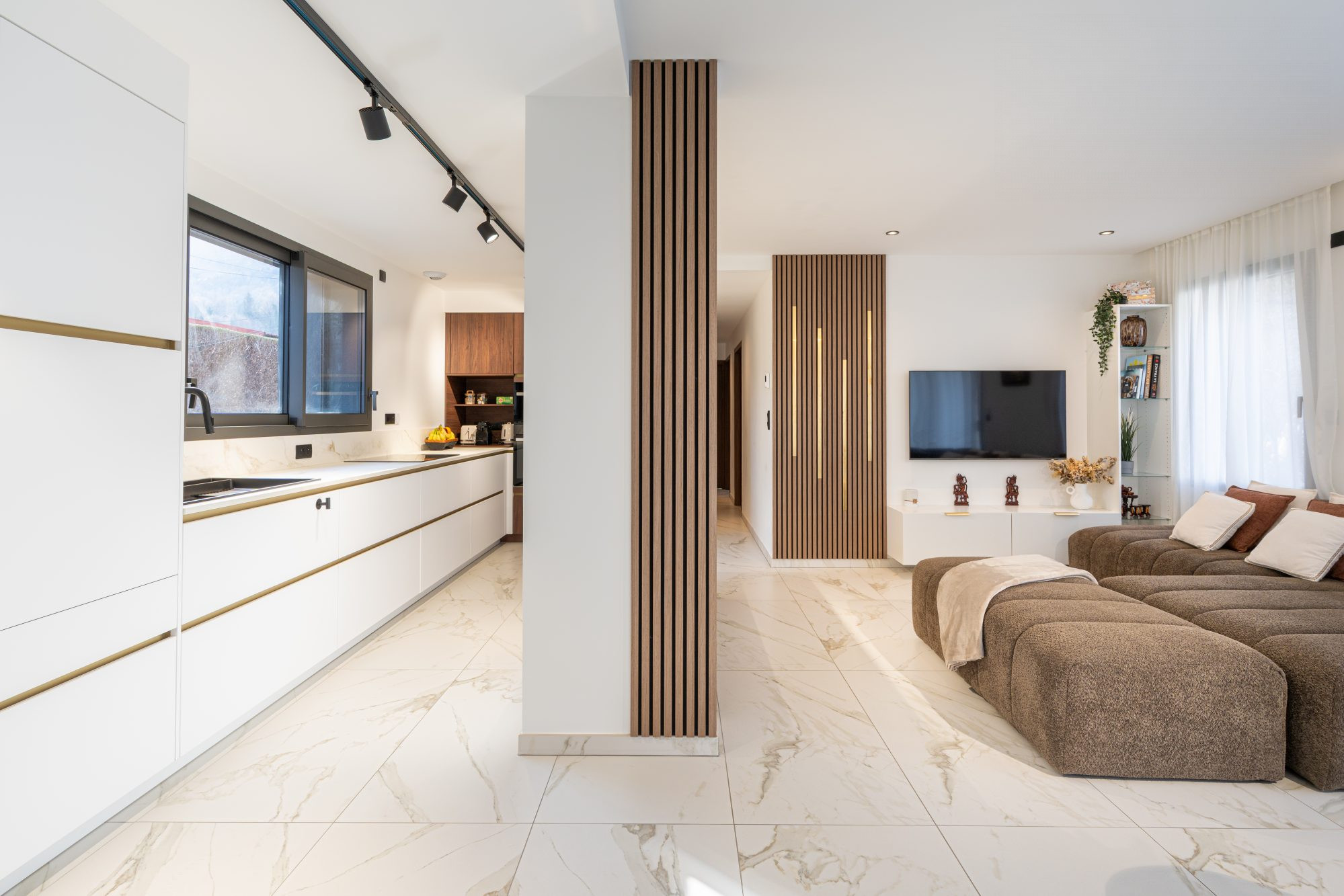 Villa for sale in Sevrier, 197 m²