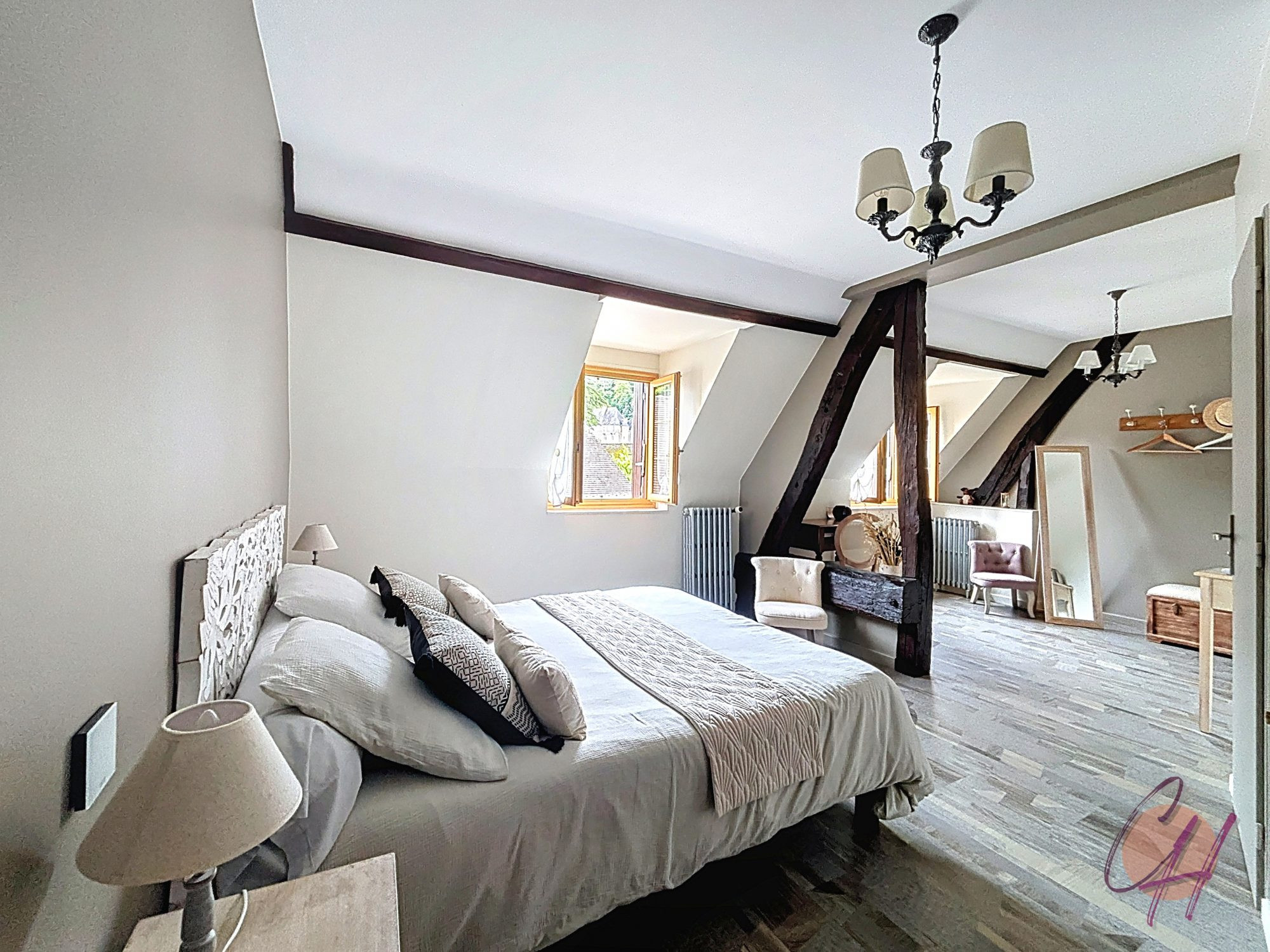 Maison 10 pièces 228 m² · à Pocé-sur-Cisse · 228 m² · 549 000 €