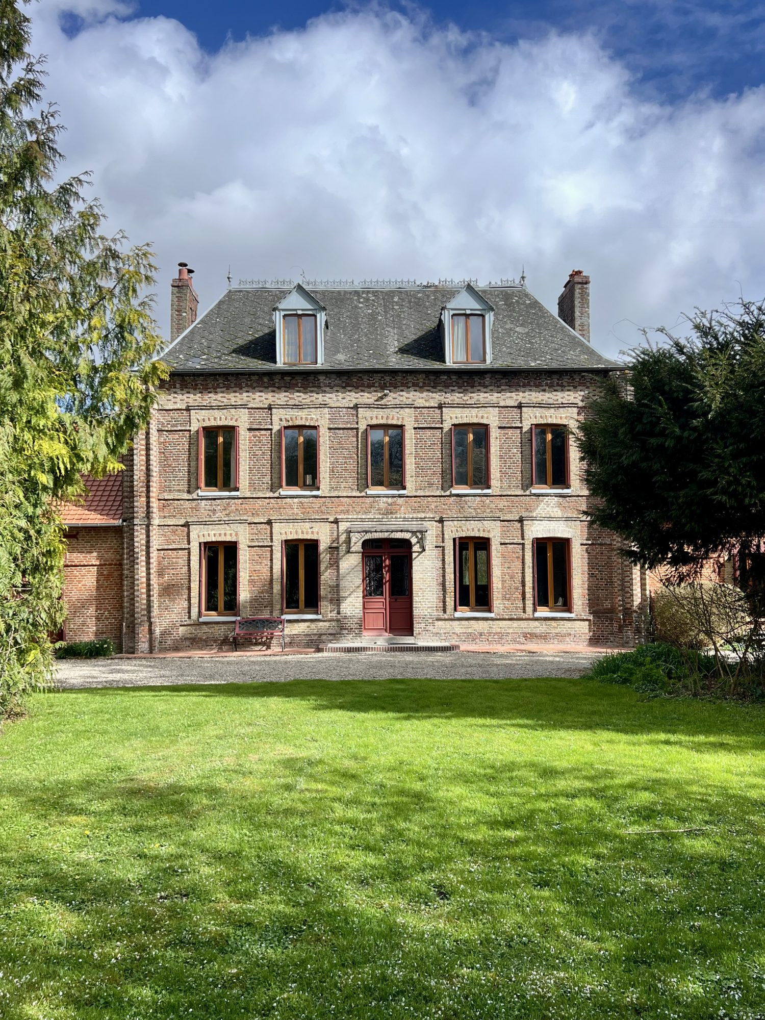 Maison à vendre à Longueville-sur-Scie, 248 m²