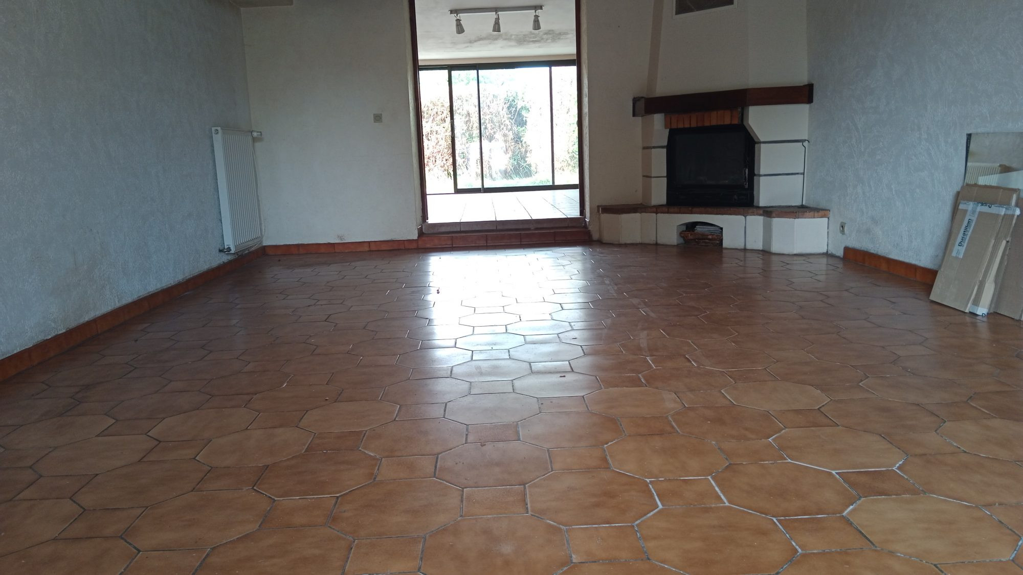 Maison à vendre à Usson-du-Poitou, 138 m²