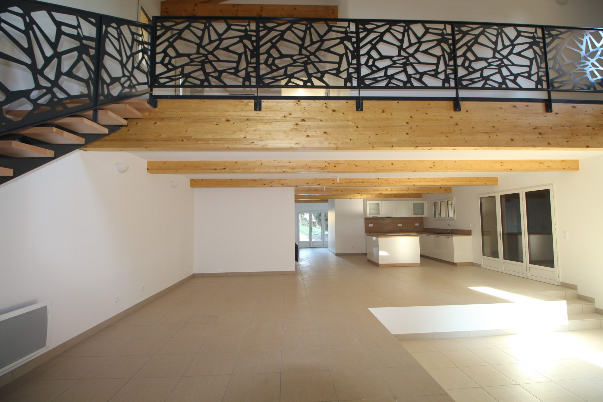 MAISON DE VILLAGE - PIERRES APPARENTES