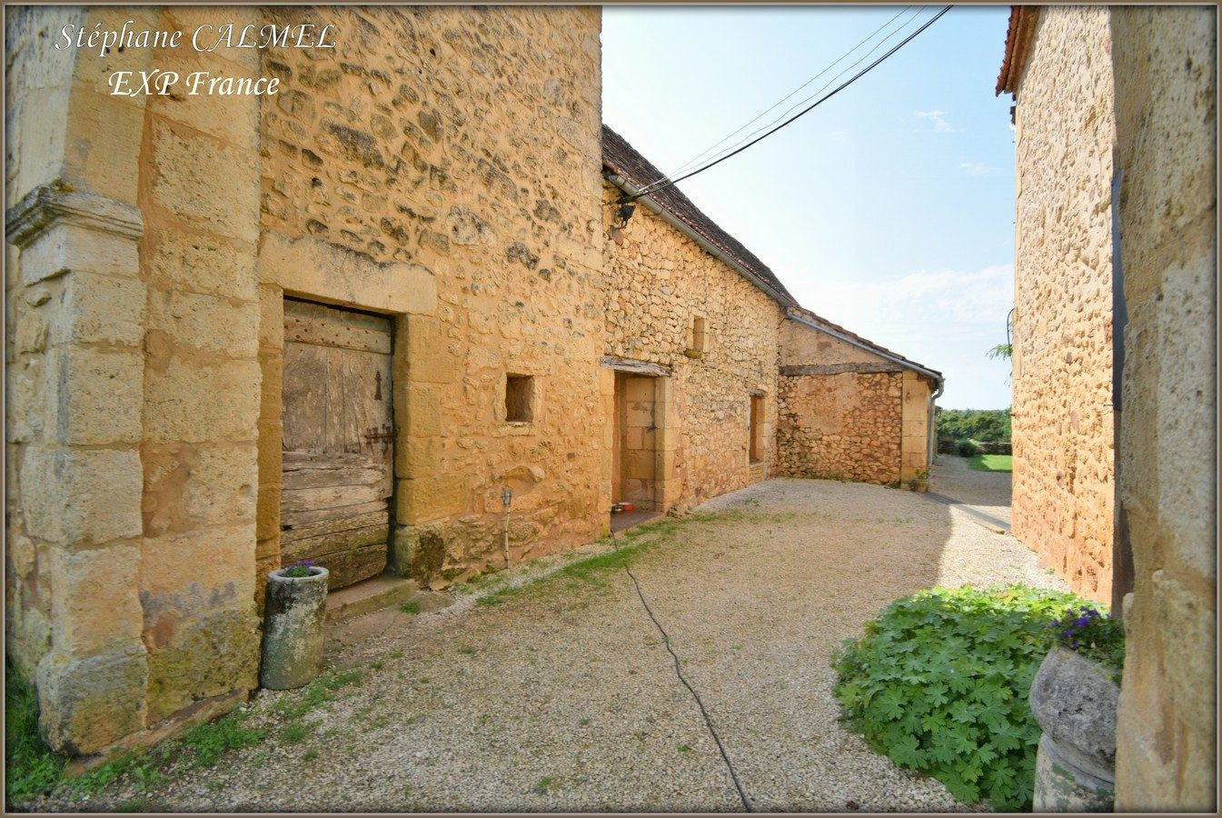 Lalinde Area - 20 kms from Bergerac - Peaceful Setting - Farmhouse + 2 Gites - 6 Hectares of Land 3