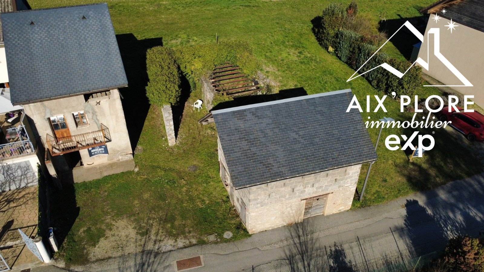 House 53m² to renovate - 400m² land 3
