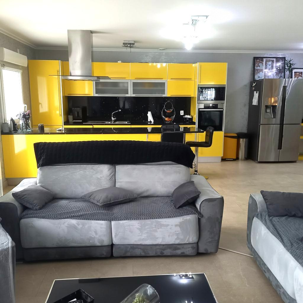 Maison 5 pièces 136 m² · à Monnaie · 136 m² · 415 000 €