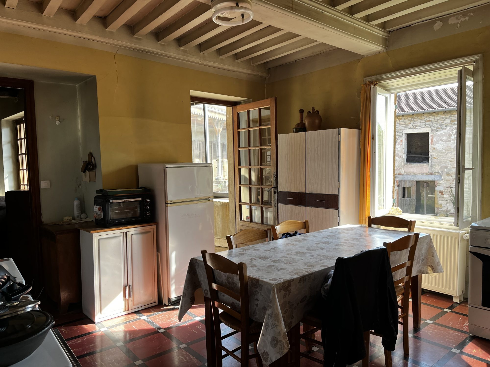 Maison de caractère à rénover, 229 m², dépendances - Terrain de 1280m²