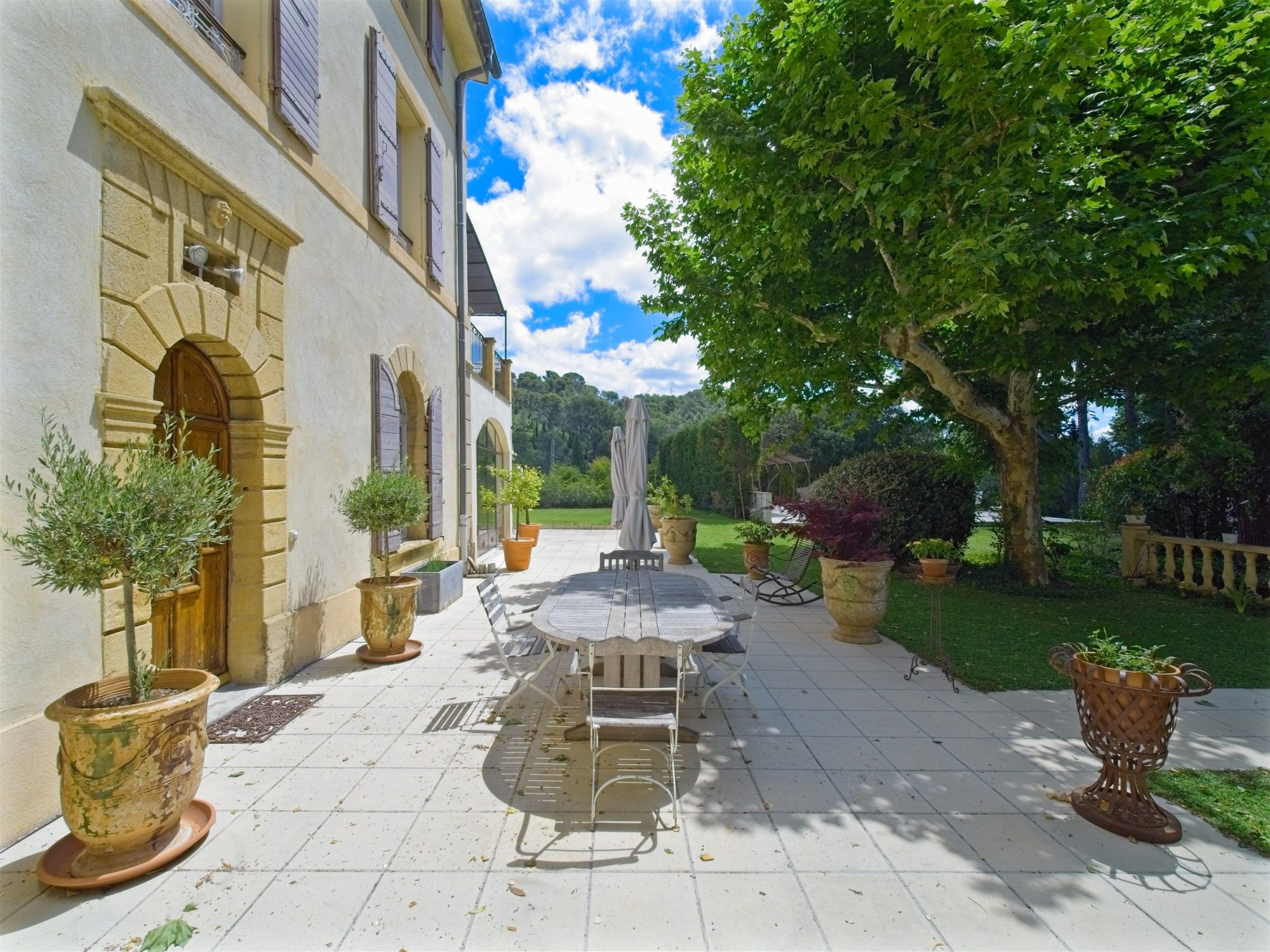 House for sale in Aix-en-Provence, 300 m²