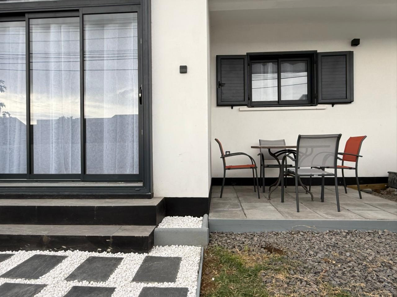 🏠Charmant F2 Moderne avec Grand Jardin Privatif – Saint-Louis (97450)