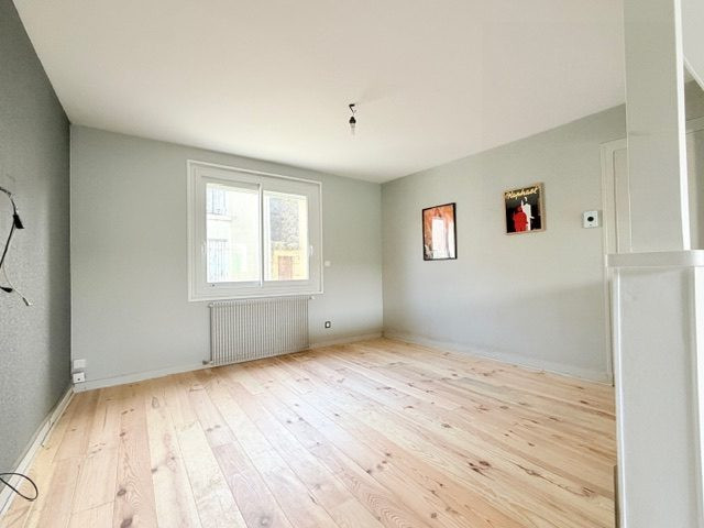 Town House 4