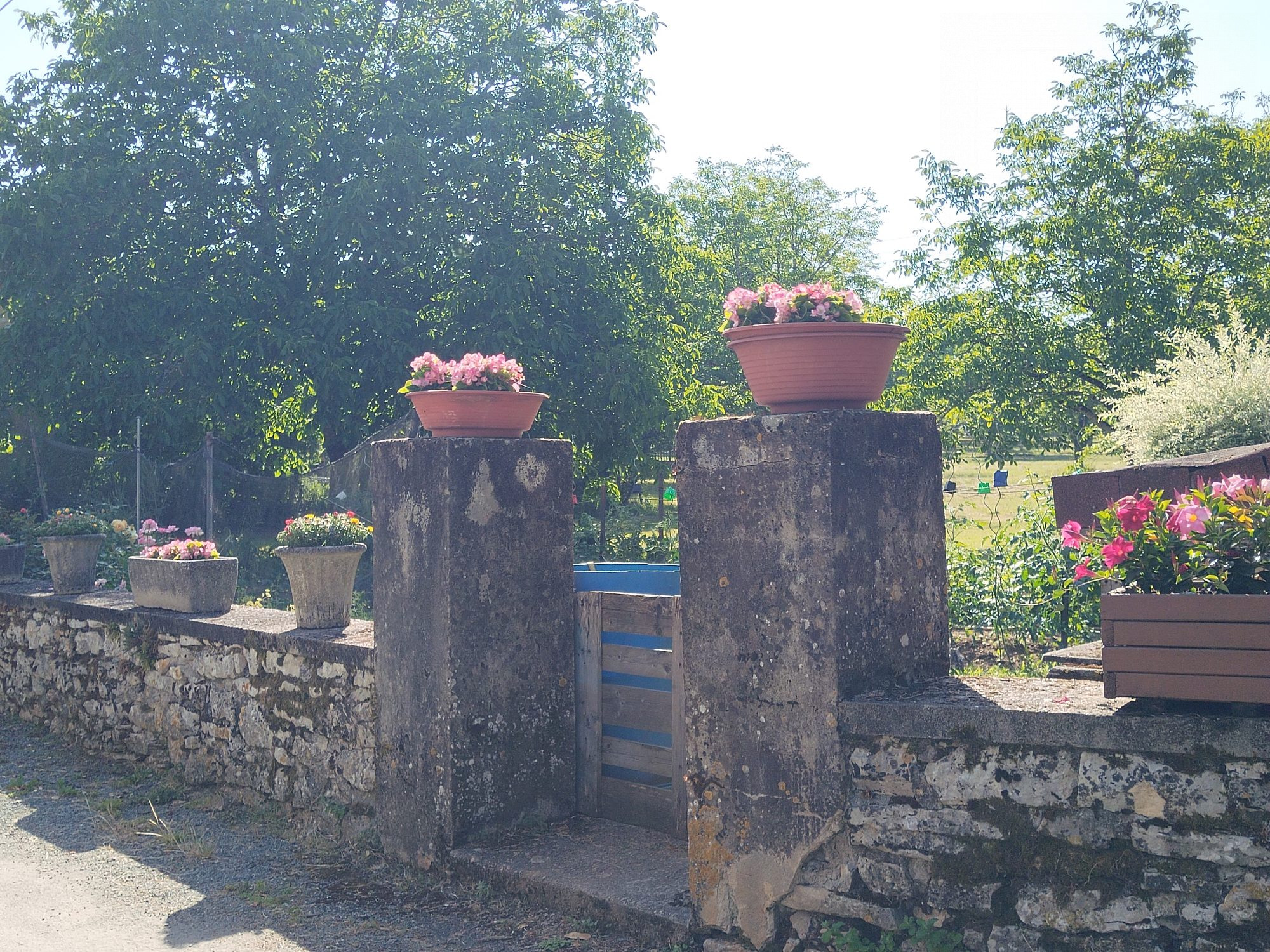 Ensemble immobilier de caractère – Maison + grange en pierre à fort potentiel ( 2 mandats distincts)
