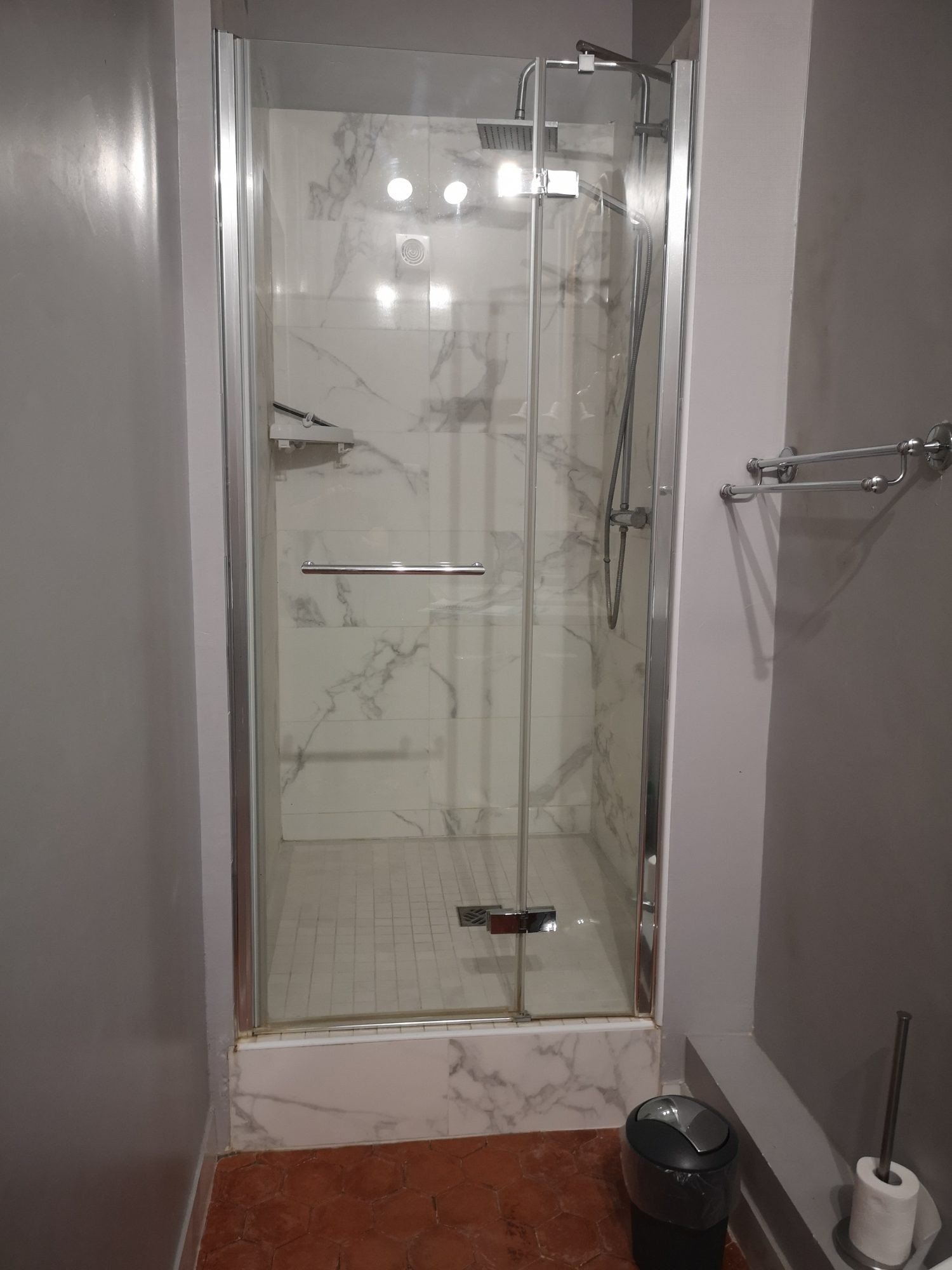 Maison 16 pièces 500 m² · à Entraigues-sur-la-Sorgue · 500 m² · 1 690 000 €