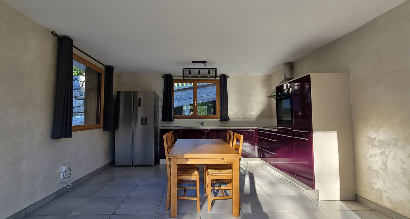 Maison à vendre à Serraval, 90 m²