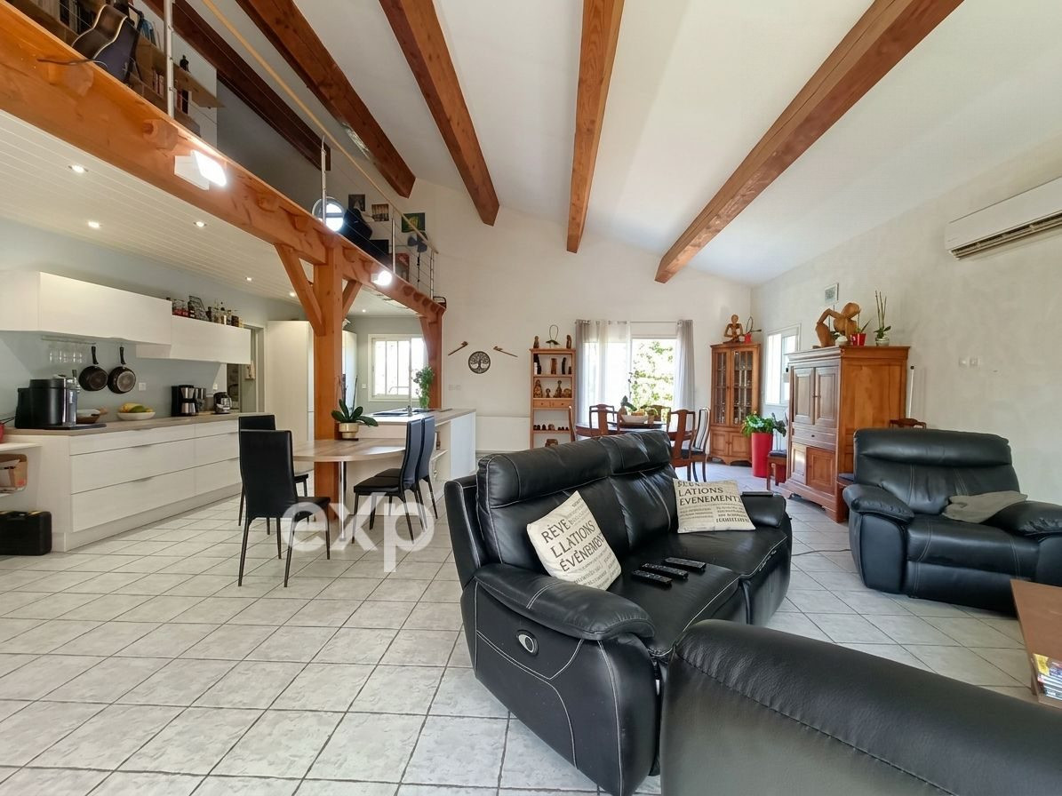 Luxury villa with heated swimming pool and independent studio 3