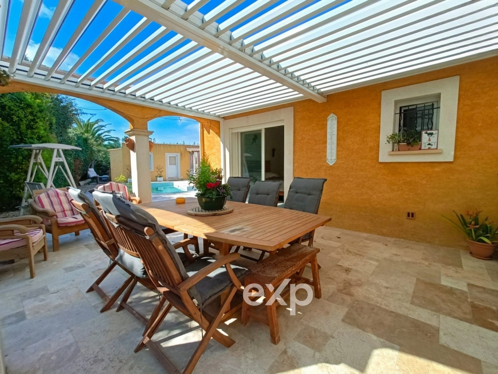 Villa de standing, piscine chauffée et studio indépendant