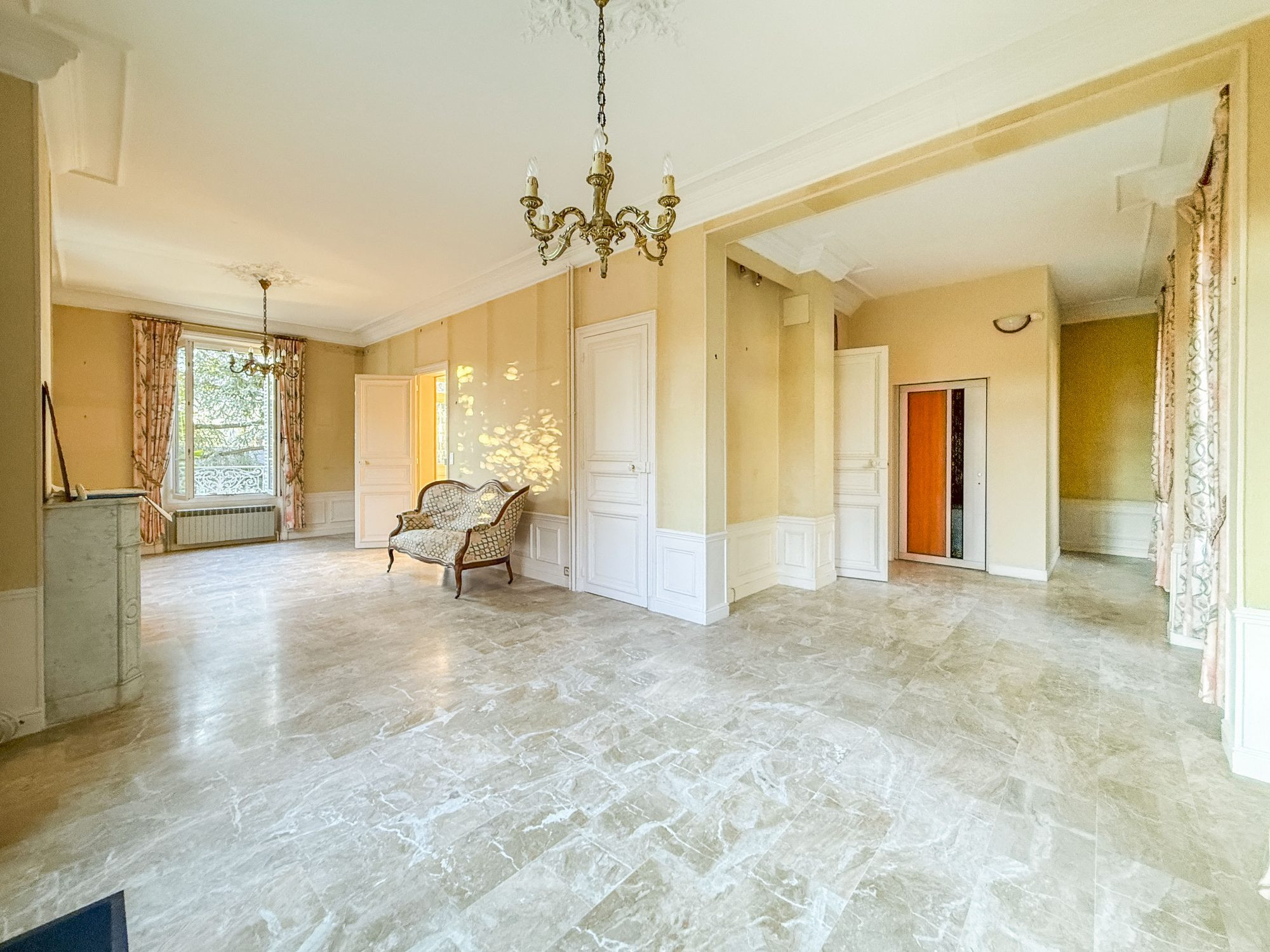 Bourgeois Mansion with Elevator in One of the Most Beautiful Villages of Vexin 4