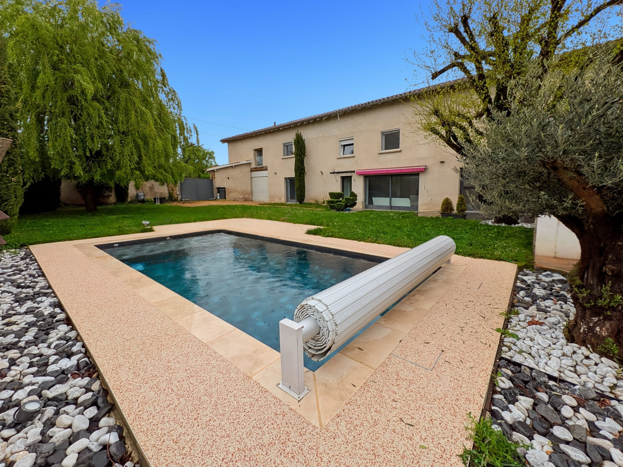 maison à vendre 7 piéces avec piscine garage