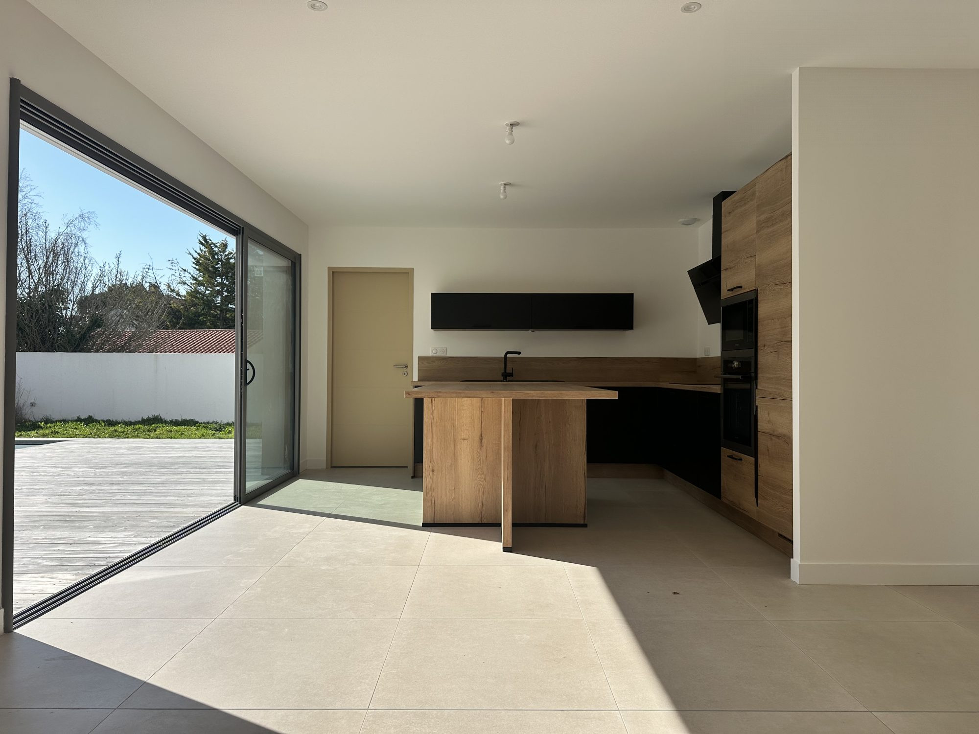 Recent House in ANGOULINS 3