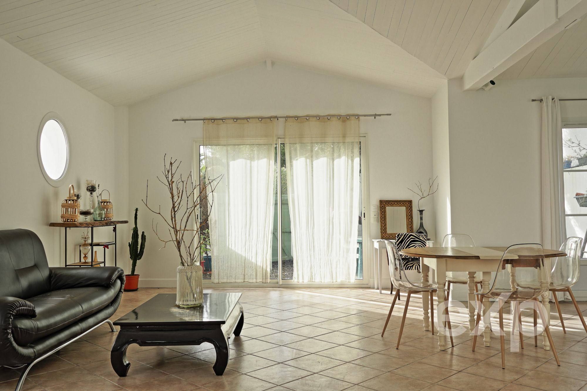 In the heart of Île de Ré in Loix - Single-storey house 87 m² - Charm and tranquility just steps from the harbour 2