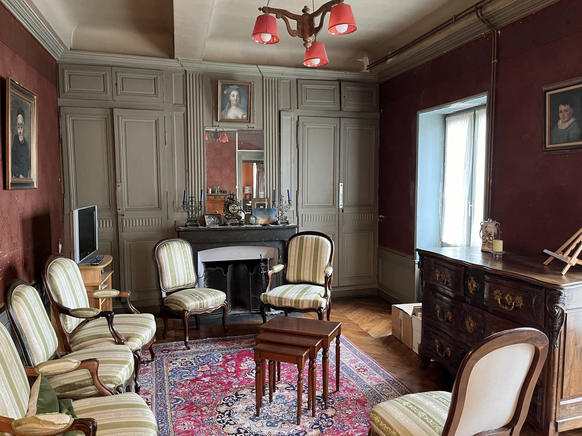 Maison 13 pièces 280 m² · à La Chapelle-de-Guinchay · 280 m² · 495 000 €