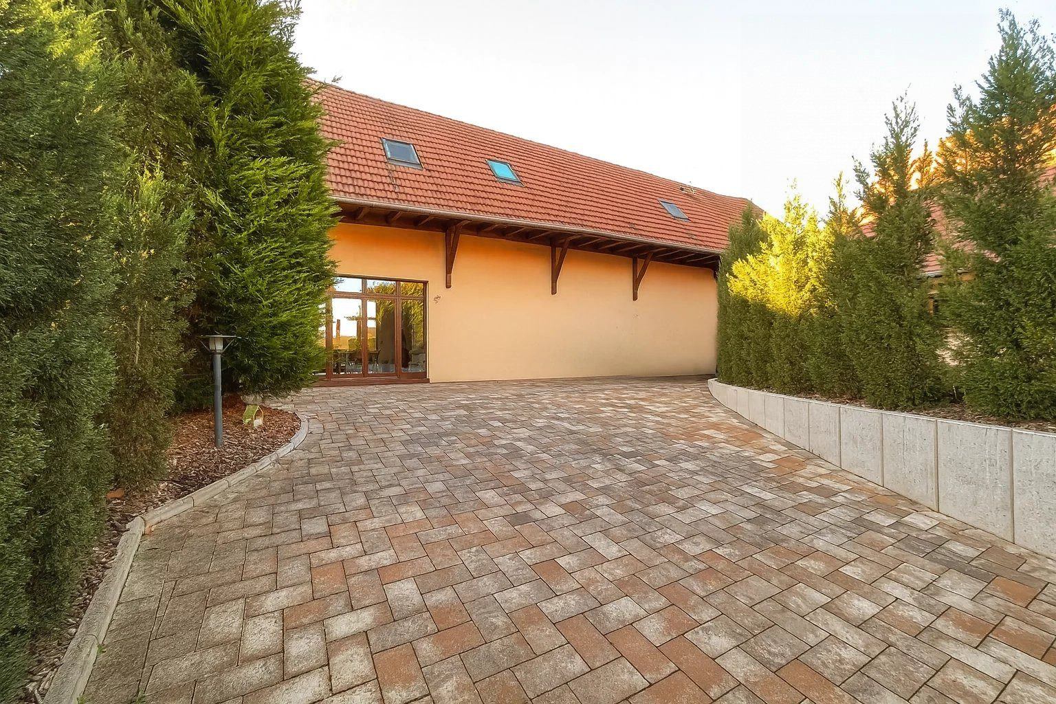 Maison 6 pièces 260 m² · à Osthoffen · 260 m² · 797 000 €