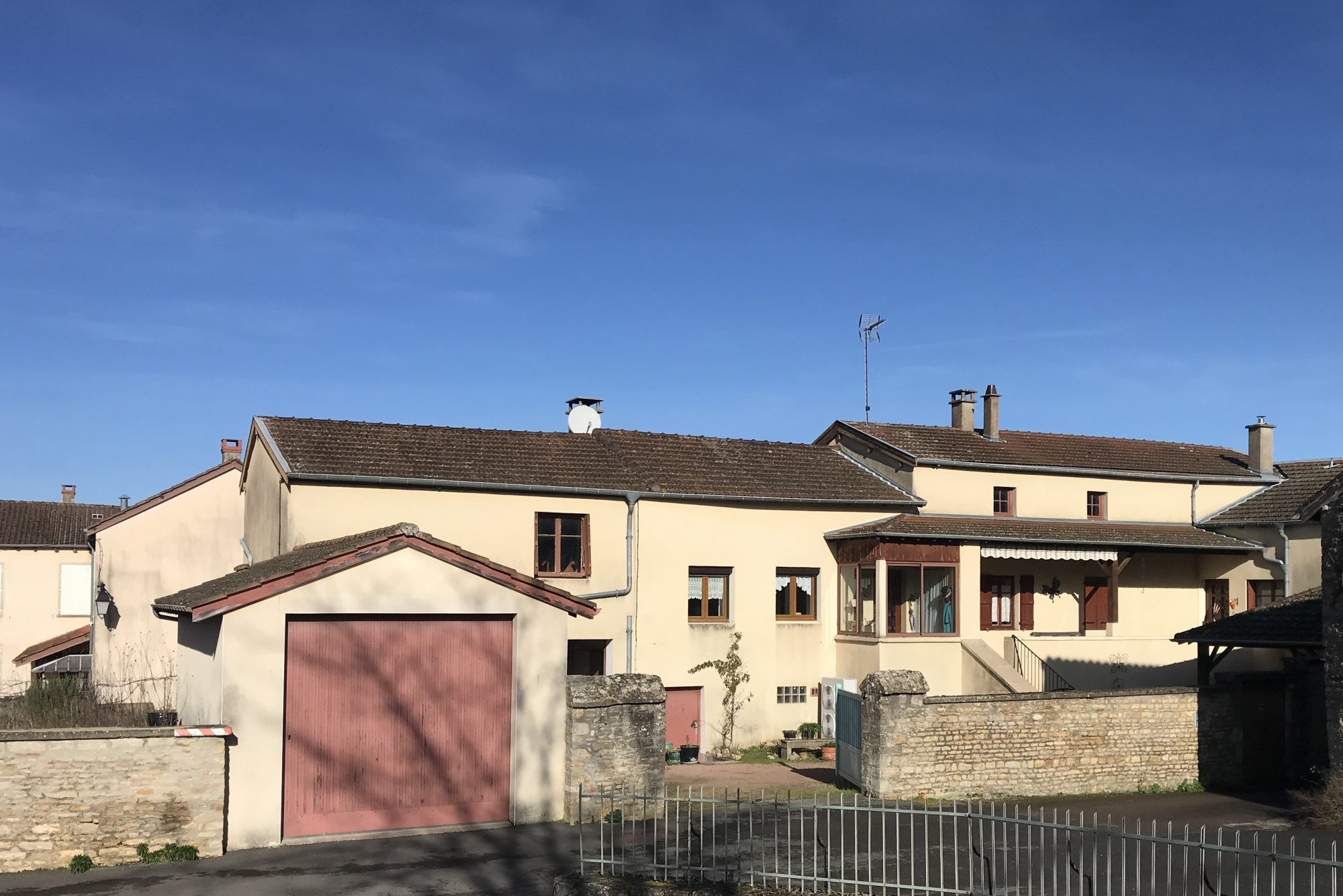 Maison à vendre à Igé, 112 m²