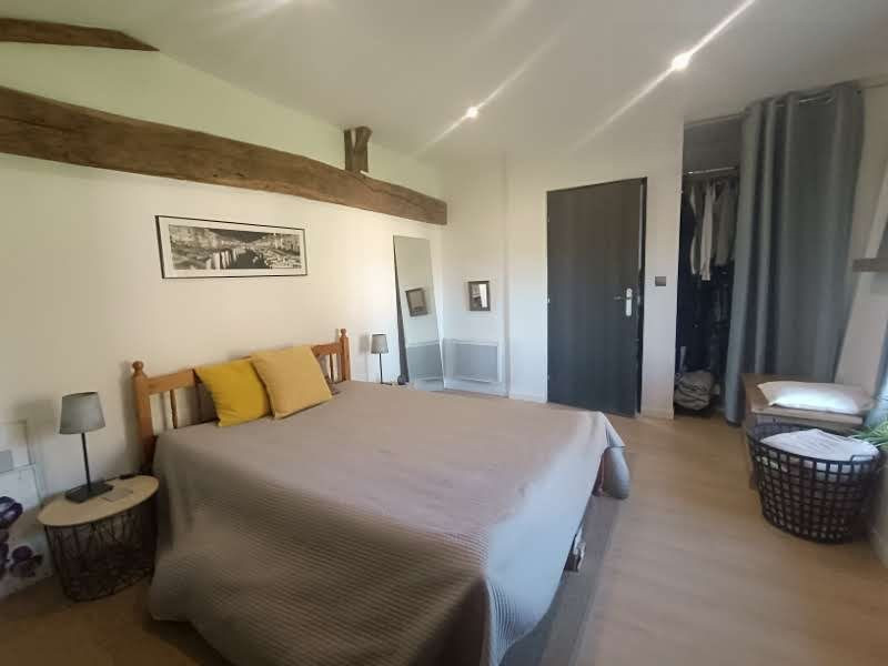 MAISON DE CARACTÈRE AVEC POTENTIEL D’EXTENSION
