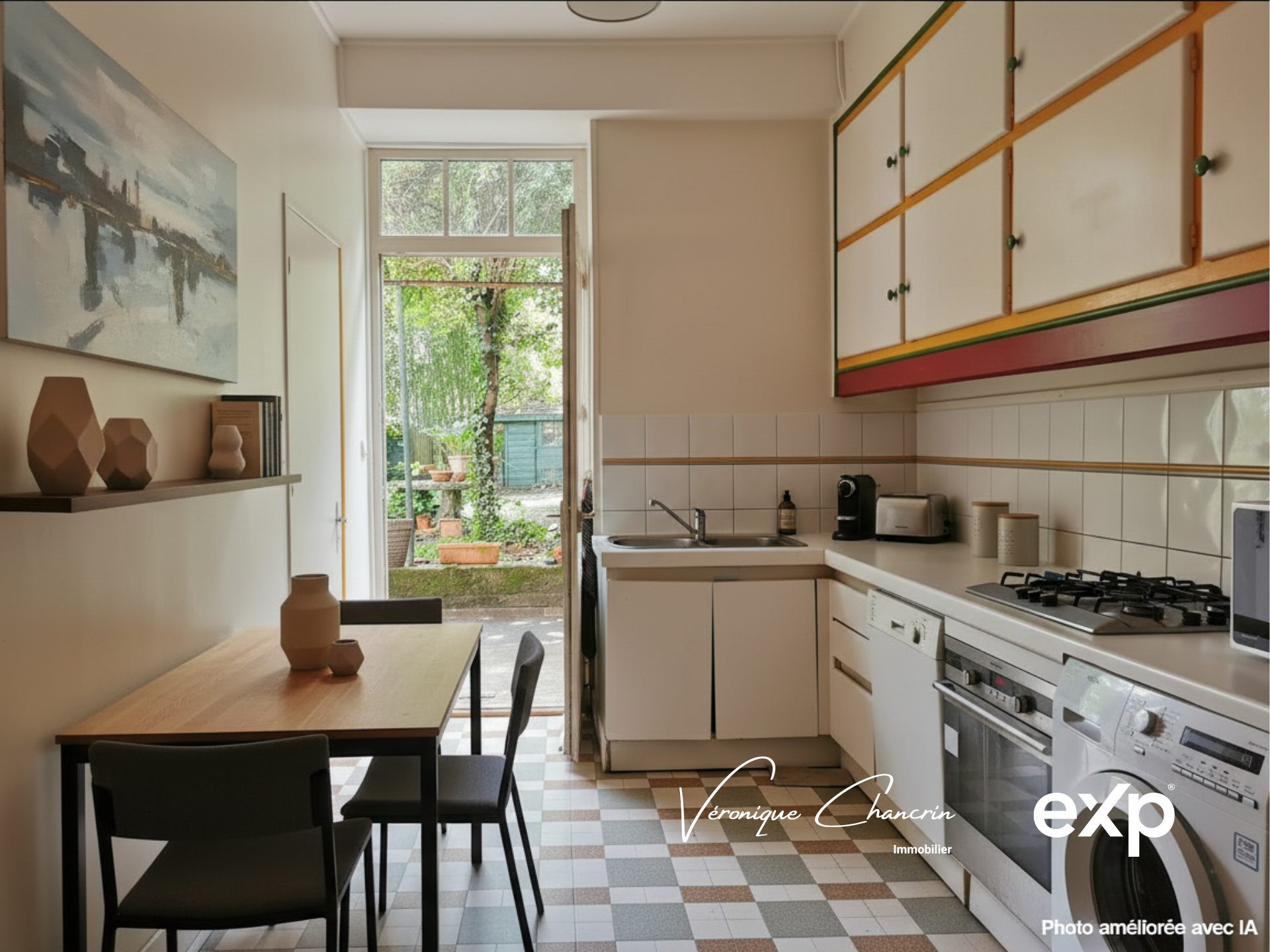 OULLINS CENTER – A HOUSE, A GARDEN, AND LYON WITHIN METRO REACH 5