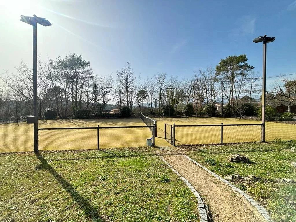 Villa de luxe avec court de tennis à proximité du Golf de Terre Blanche