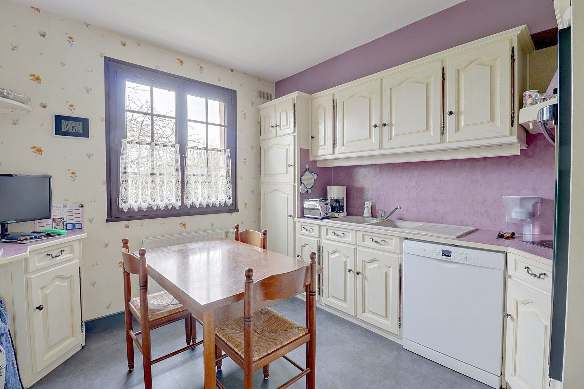 Beautiful family home, 4 bedrooms 3