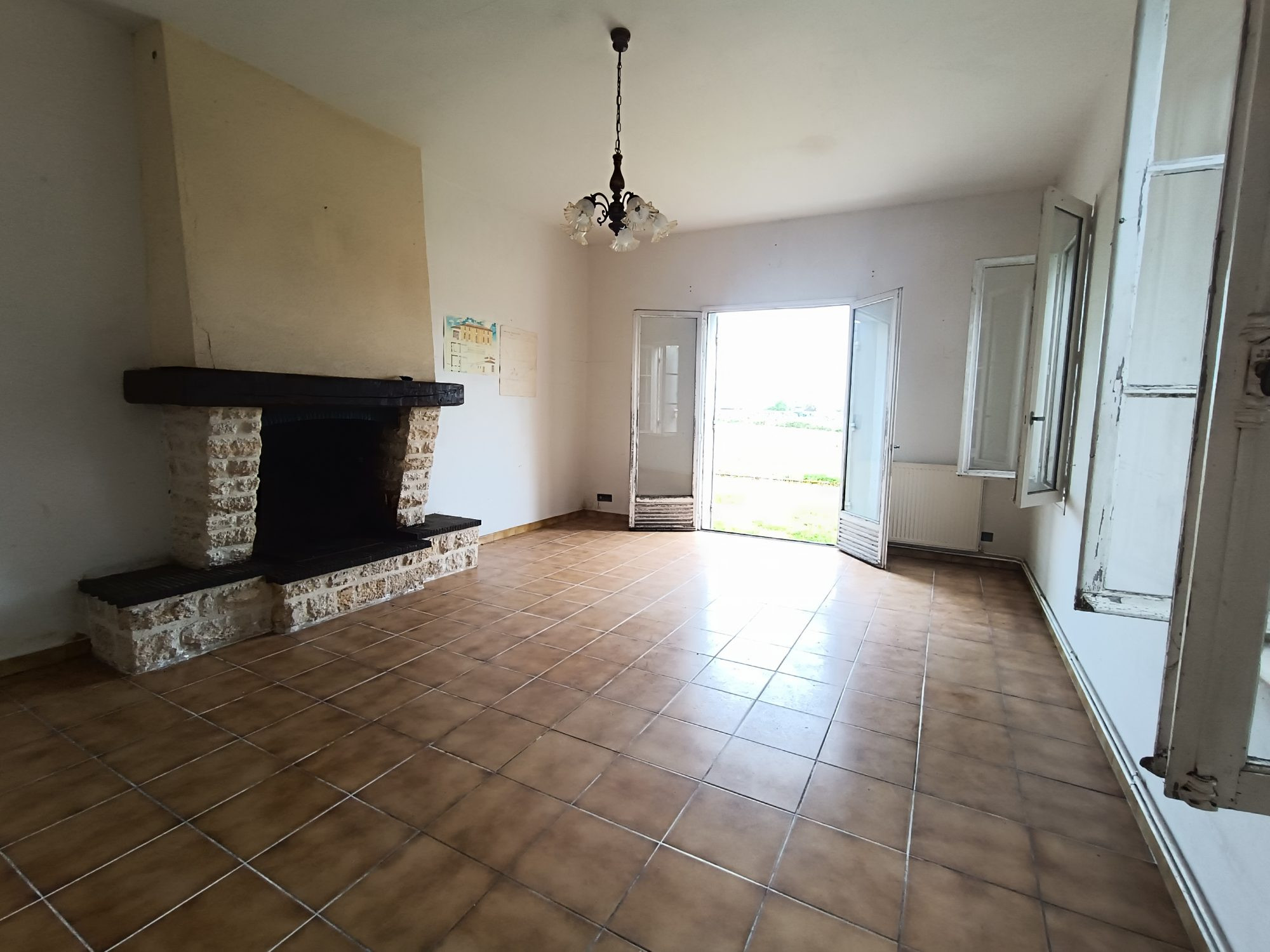 Maison à vendre à Saint-Martin-du-Bois, 320 m²