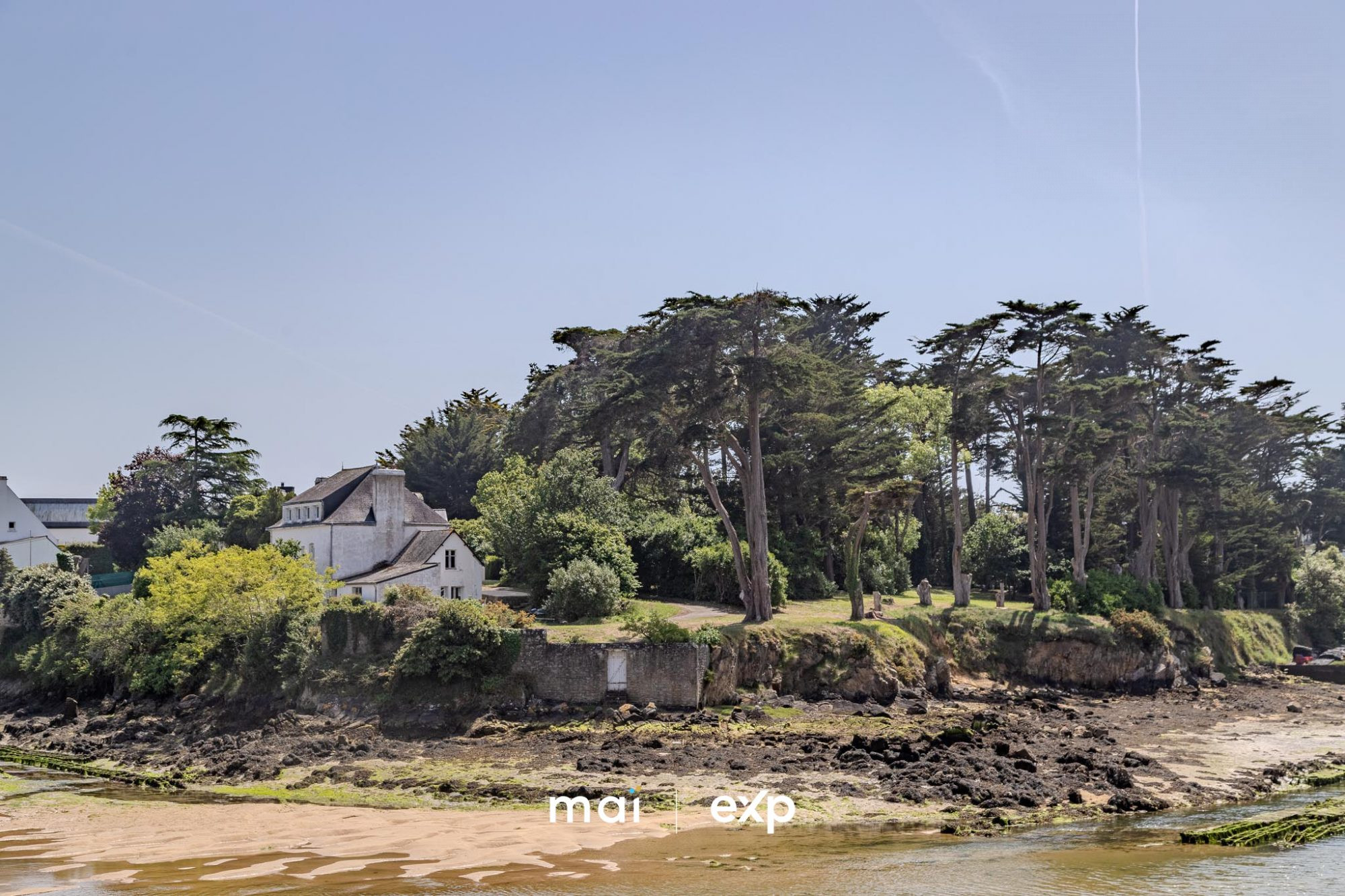 Maison vue Ria d’Étel – Propriété rare en pointe face à l’eau