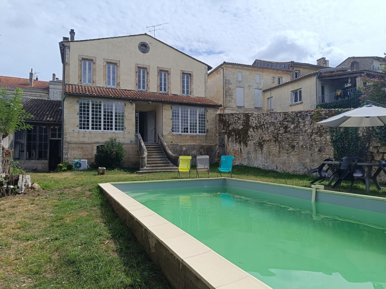Maison à vendre à Coutras, 250 m²