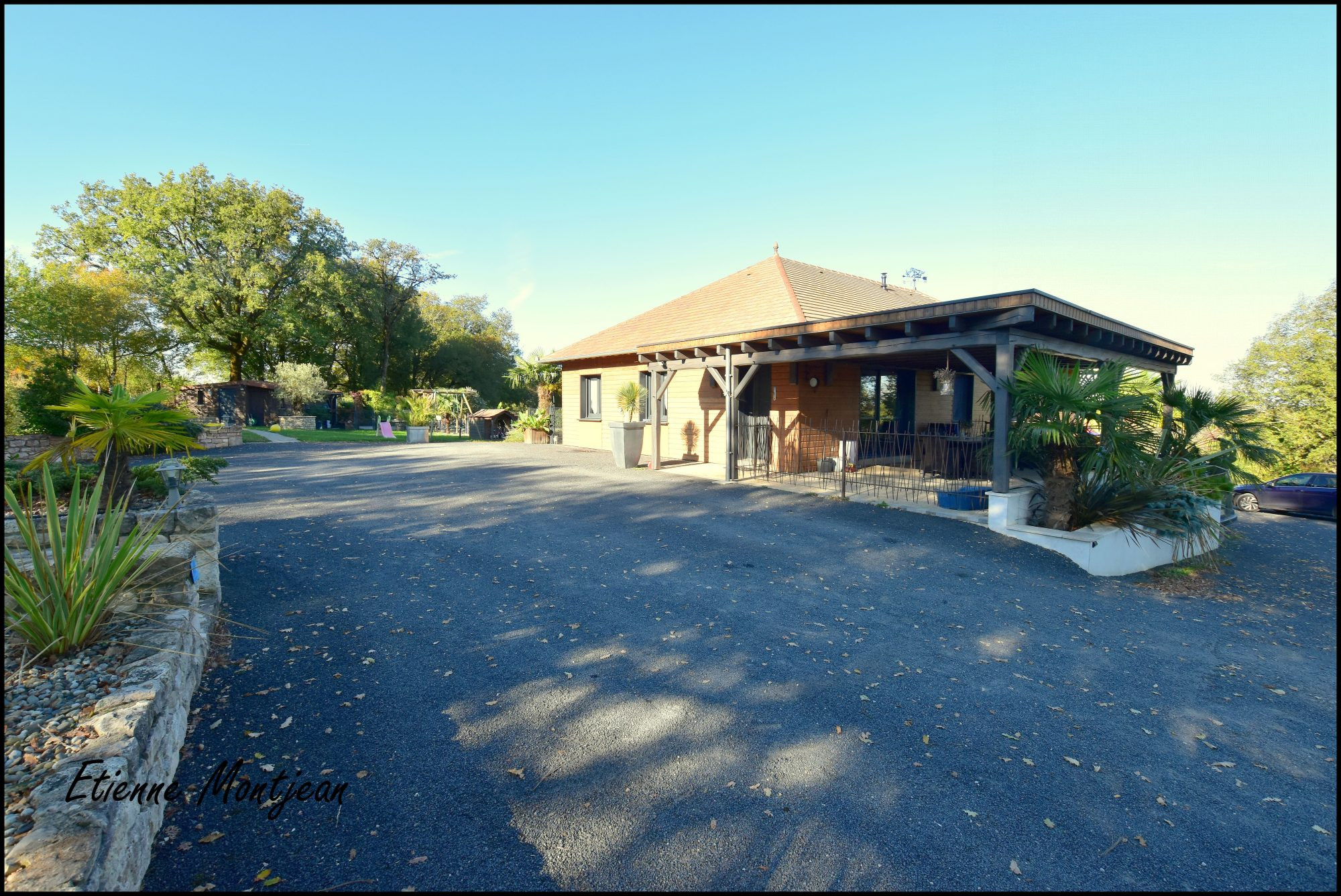 Montamel Property, 172 m², 3 bedrooms, swimming pool, garden, studio, pool house, garage, carport 3
